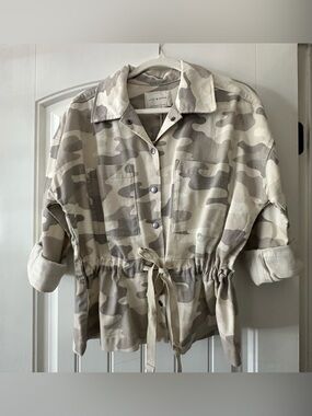 Lucky Brand Neutral Camo Drawstring Jacket in Beige and Taupe